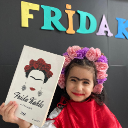 Frida Kahlo’yu tanıyoruz! 🎨✨