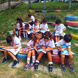 BAHÇEDE DERS SAATİ