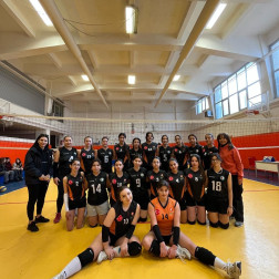KIZ VOLEYBOL TAKIMIMIZ