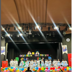 Minik Yıldızlar Sahnede