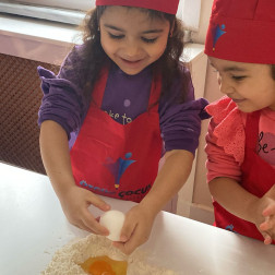 MONTESSORİ GÜNLÜK  YAŞAM BECERİSİ