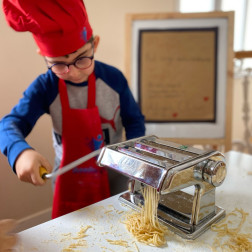 MONTESSORİ GÜNLÜK YAŞAM