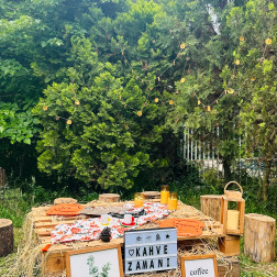 ANNELER GÜNÜ KAHVE VE KEYİF KÖŞESİ