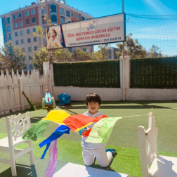 RENKLERLE SU SERÜVENİ