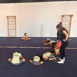 Yaz okulunda Athletic Kids işbirliğiyle cimnastik derslerimiz başladı!