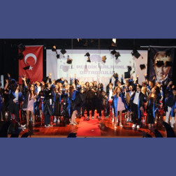 Özel Pendik Balkanlar Ortaokulu olarak 8. sınıf öğrencilerimizi mezun etmenin gururunu yaşadık.