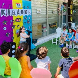 Neşeli Karaoke Saati