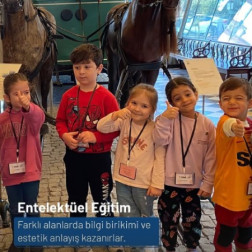 Bilgiyle Zenginleşen Minik Zihinler