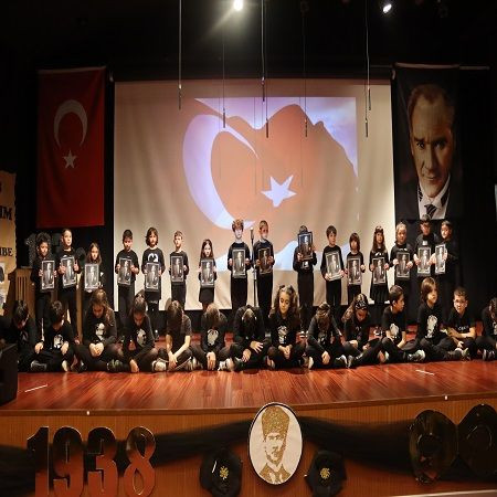 SONSUZLUĞA UZANAN BİR LİDERİN İZİNDE...