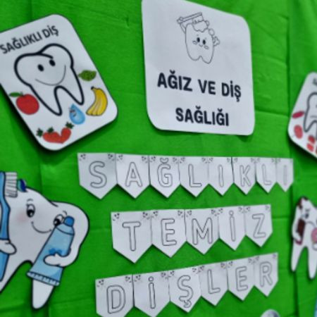 Sağlıklı Gülüşler İçin Ağız ve Diş Bakımı