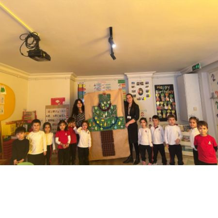 Geri Dönüşümden Yeni Yıl Ağacımız