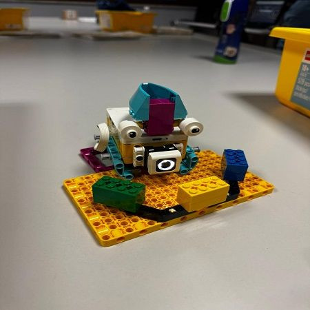 LEGO ROBOTİK ATÖLYE