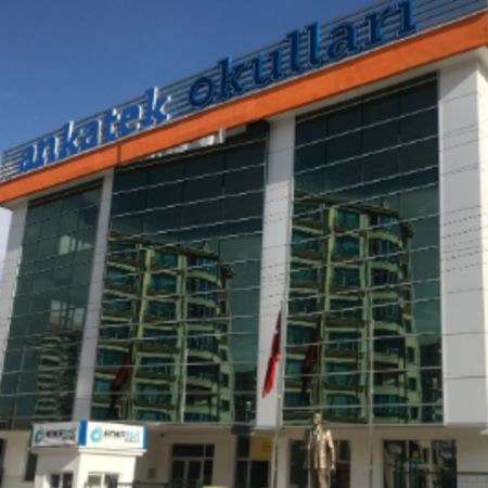 ANKARA'NIN İLK VE TEK AKADEMİK TEMELLİ  ÖZEL MESLEKİ TEKNİK ANADOLU LİSESİ