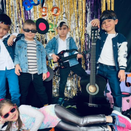 NEŞELİ PANDA'DA 90'LAR RÜZGARI