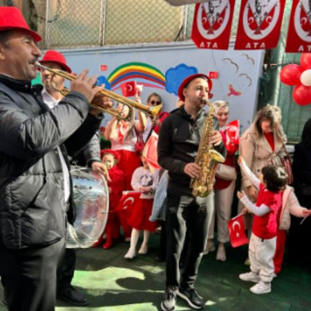 23 NİSAN ÇOCUK BAYRAMI BANDO YÜRÜYÜŞÜ