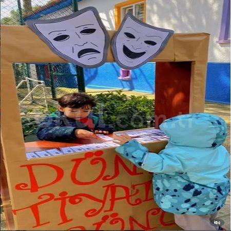 DÜNYA TİYATRO GÜNÜ