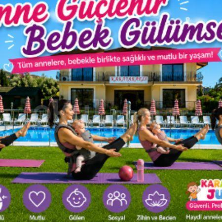 ANNE GÜÇLENİR BEBEK GÜLÜMSER