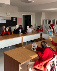 Her Gün Kitap Okuma Saati