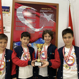 Satranç Takımı İlçe 2.si