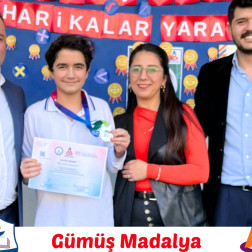 Amerika Matematik Olimpiyatları'nda 3 Altın Madalya Birden