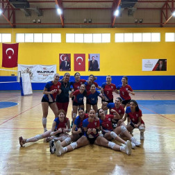 Düşünür’ün Sultanları da Galibiyetle Başladı!