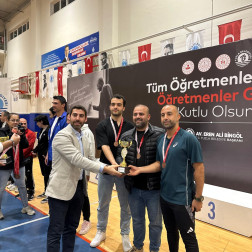 24 KASIM'A ÖZEL SPOR MÜSABAKALARINDA EDUKENT İMZASI: 6 KUPA VE MADALYA BAŞARISI!