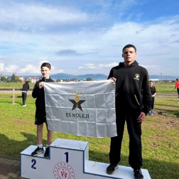 Kros Koşu Yarışı’nda öğrencilerimiz gururumuz oldu! ✨🏃‍♂️