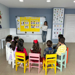 👦👧 Psikoloğumuzla Eğlenceli ve Öğretici Eğitimler!