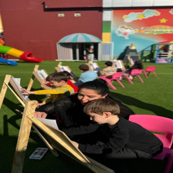 🎨 Bahçemizde Otoportre Çalışması! 🖼️