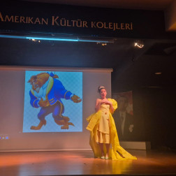 Dünya Masal Günü'nde "Güzel ve Çirkin" Masalı Öğrencilerle Buluştu!