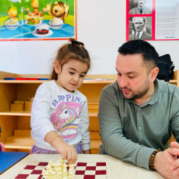 Okul Önce Satranç Dersi Eğitimi!