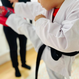 Spor Derslerimiz – Karate Öğreniyoruz!