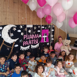 PİJAMA PARTİSİ 🌙