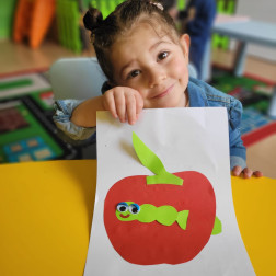 🎨 Saklı Bahçe Anaokulu'nda Renkli Sanat Etkinliği! 🖌️