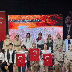 Çanakkale Geçilmez! Aziz Şehitlerimizi Saygıyla Anıyoruz.