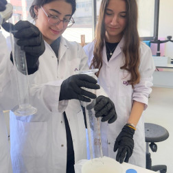 Deneyerek Öğreniyoruz! Kimya Laboratuvarı Çalışmalarımız