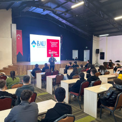 Kariyer Yolculuğuna Işık Tutan Söyleşiler