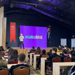 Kariyer Yolculuğuna Işık Tutan Söyleşiler