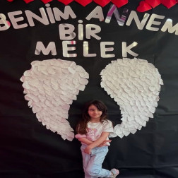 Anneler Günü’nde Sevgi Dolu Anlar! 💖🌸
