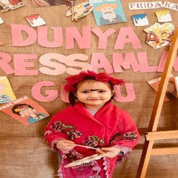 🎨 Renklerle Duyguların Buluştuğu Gün: Dünya Ressamlar Günü 🖌️✨