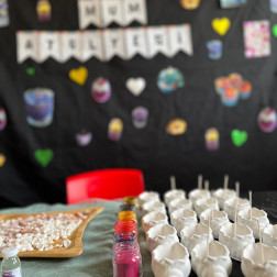 🕯️ Minik Eller, Renkli Mumlar Yapıyor! 🎨✨