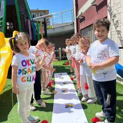 Su Balonu ile Resim Etkinliği!