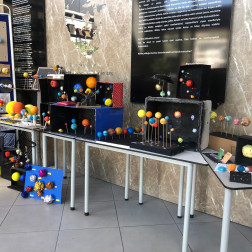 Güneş dünya ve Ay’ın birbirlerine göre hareketlerini ve hacimsel büyüklükleriyle model oluşturma