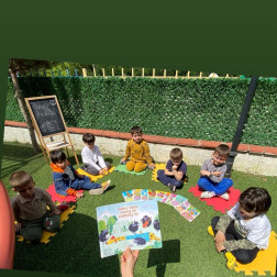📖 Kitaplarla Dolu Keyifli Bir Sabah ☀️