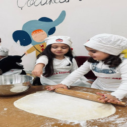 👩‍🍳 Minik Aşçılar İş Başında!