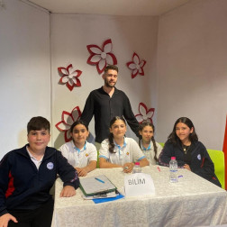 🧠 BİLGİ YARIŞMASINDA HEYECAN DORUKTAYDI! 🎯📚