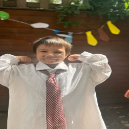 👔 Minik Yüreklerden Kocaman Babalara Sımsıcak Bir Kutlama! 💙
