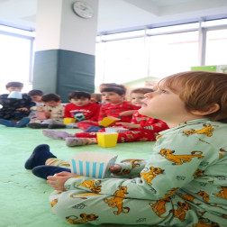 🎬 Pijama Partisi: Film Zamanı!