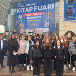 Öğrencilerimiz Ankara Kitap Fuarı'nda