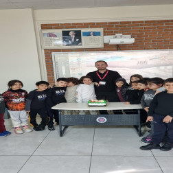 🎉 Doğum Günü Kutlamasıyla Neşeli Anlar